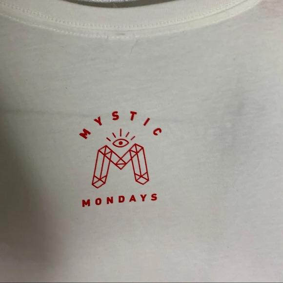 Mystic Monday Healer T shirt Medium - Picture 4 of 5